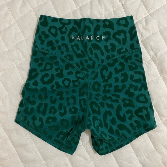 Balance Athletica (Vitality) Lux Rider Shorts - Picture 2 of 7